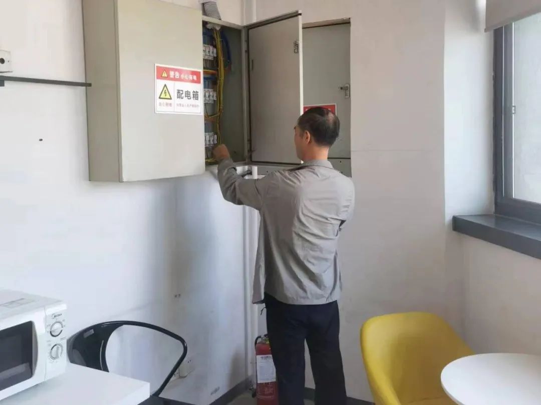 1727665867457513.jpg 640 (1).jpg