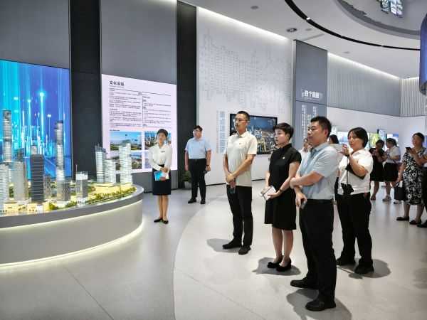 1752658296504330.jpg 上傳2.絲路科技規(guī)劃展廳.jpg