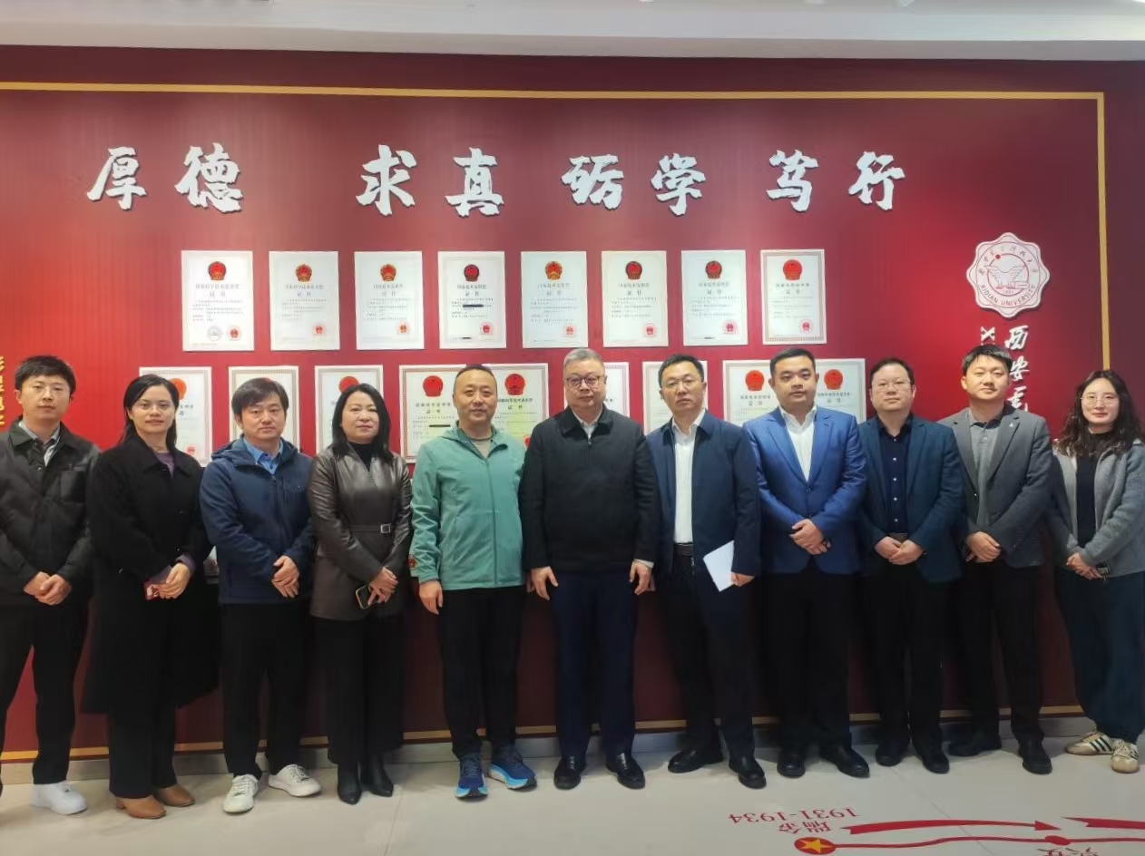 深度對(duì)話 智創(chuàng)未來(lái) | 蘇州高新區(qū)獅山商務(wù)創(chuàng)新區(qū)及南京大學(xué)蘇州創(chuàng)新研究院考察代表團(tuán)與西電科技園開(kāi)展產(chǎn)學(xué)研合作交流